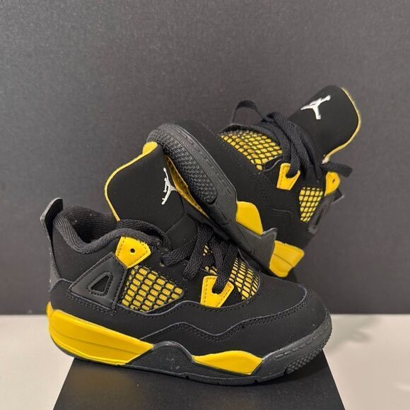 Kids Nike Air Jordan 4 Retro “Thunder” - Picture 1 of 9